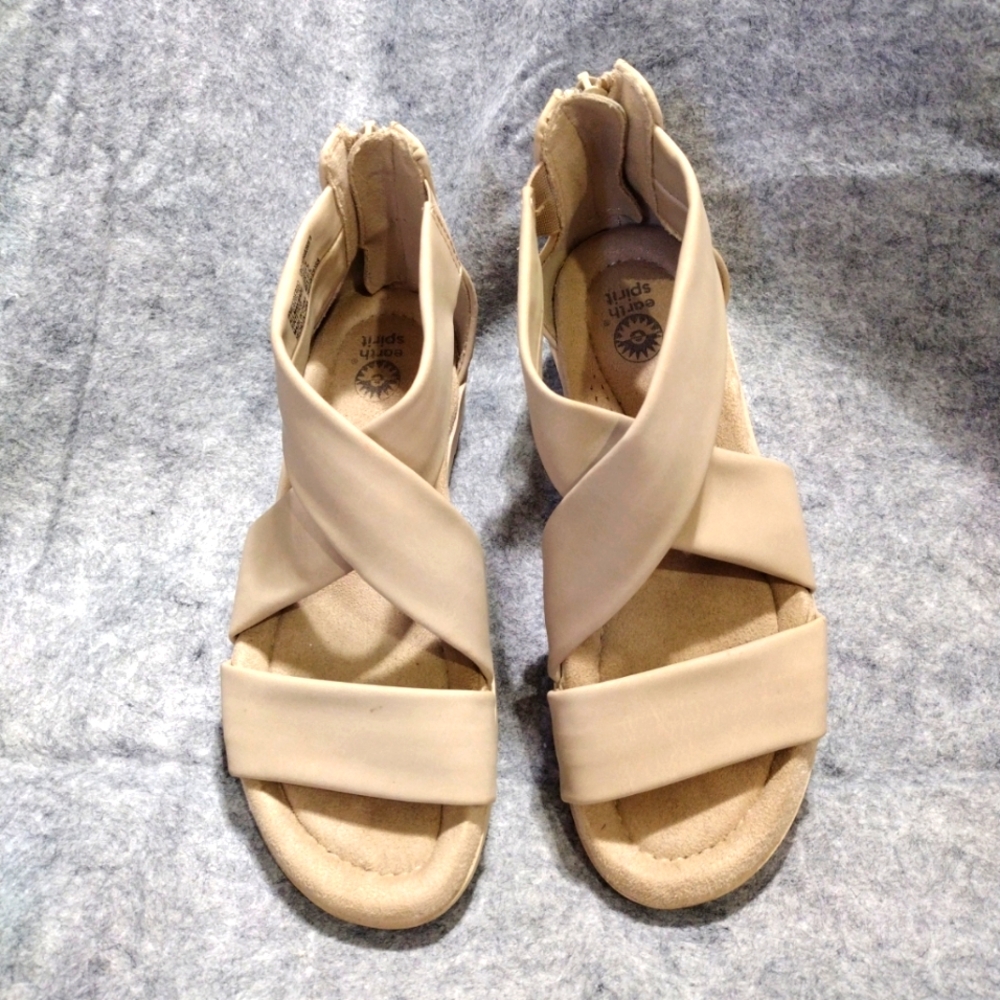 Earth Spirit Sandals Womens  6.5 Sintetico Ankle Straps Faux Leather Casual Tan